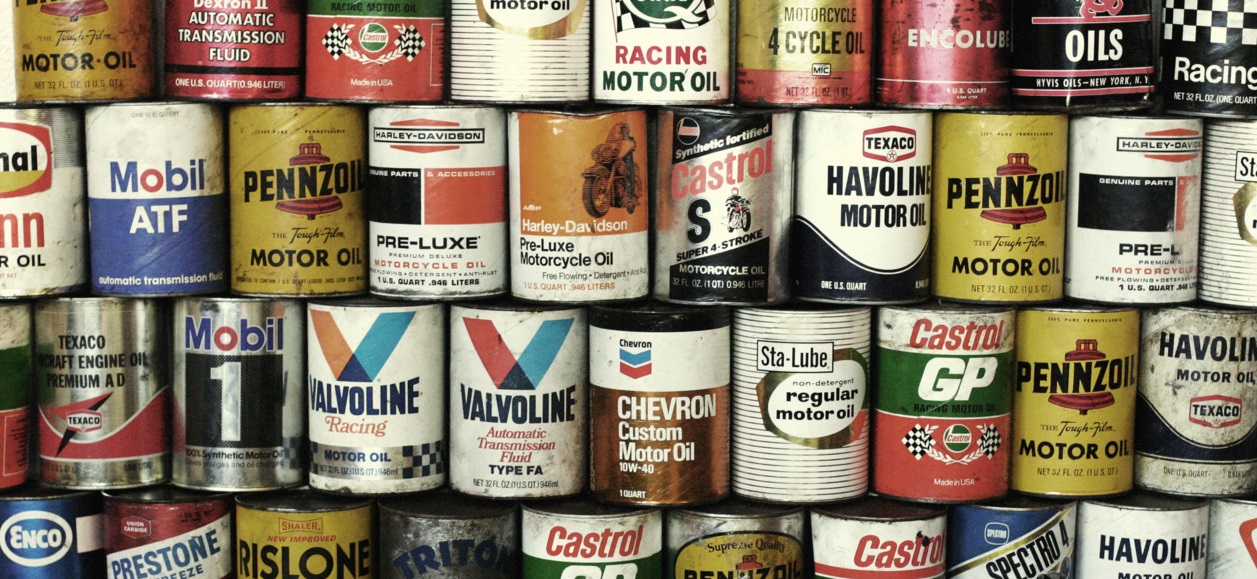 色々なヴィンテージオイル缶